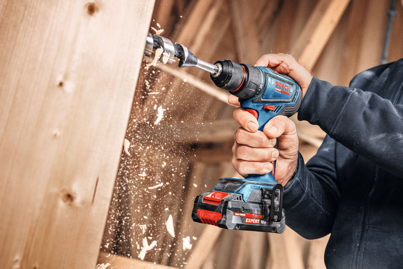 Masina de gaurit Bosch 18V, 65Nm, cu motor fara perii si L-BOXX