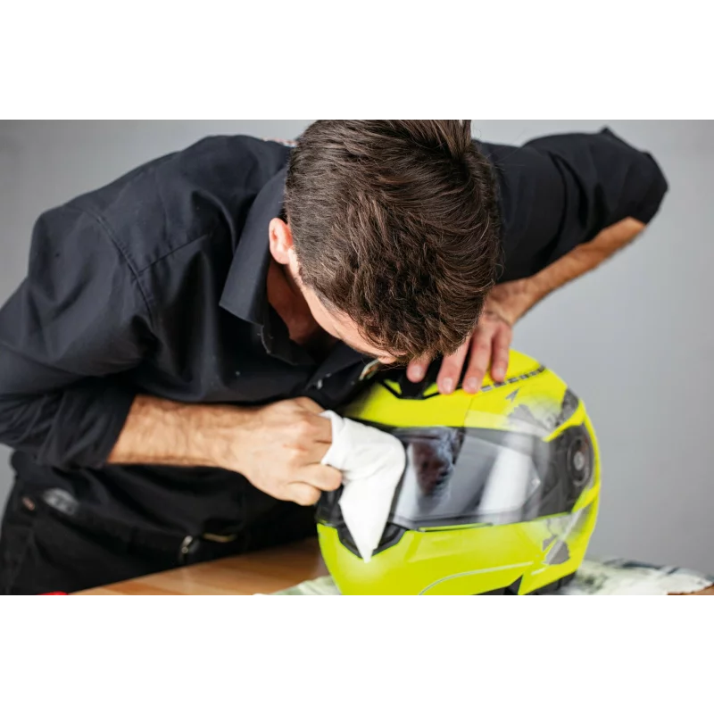 Pasta polish pentru acril si plexiglas Quixx, 50 g, pentru zgarieturi fine