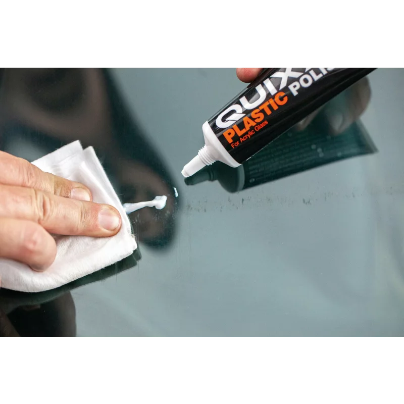 Pasta polish pentru acril si plexiglas Quixx, 50 g, pentru zgarieturi fine