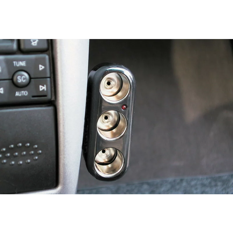 Priză triplă brichetă auto 12/24V cu cablu prelungitor 200 cm Lampa