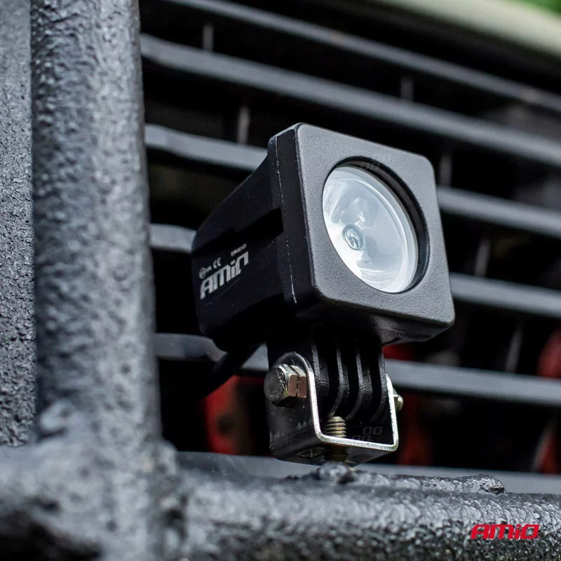 Proiector LED auto AWL18 din metal, 10W, 9-36V, lumină albă, IP67