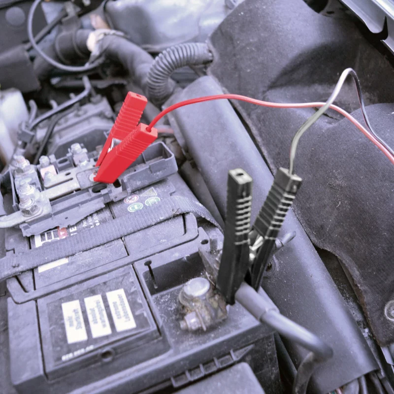 Redresor auto pentru acumulator Carpoint 8A, 6/12V, cu protectie