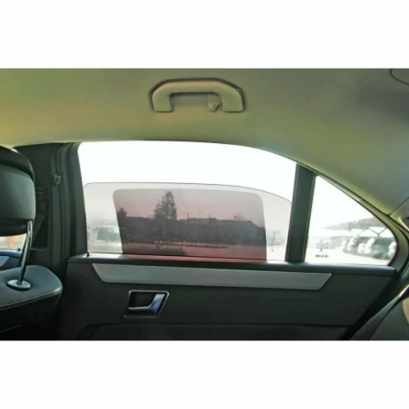 Folie solară auto pentru geam 43x34 cm, lipire statică, UV 99%, negru