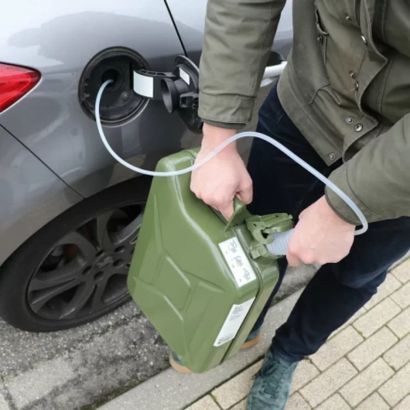 Furtun pentru transfer lichide cu pompa manuala Carpoint