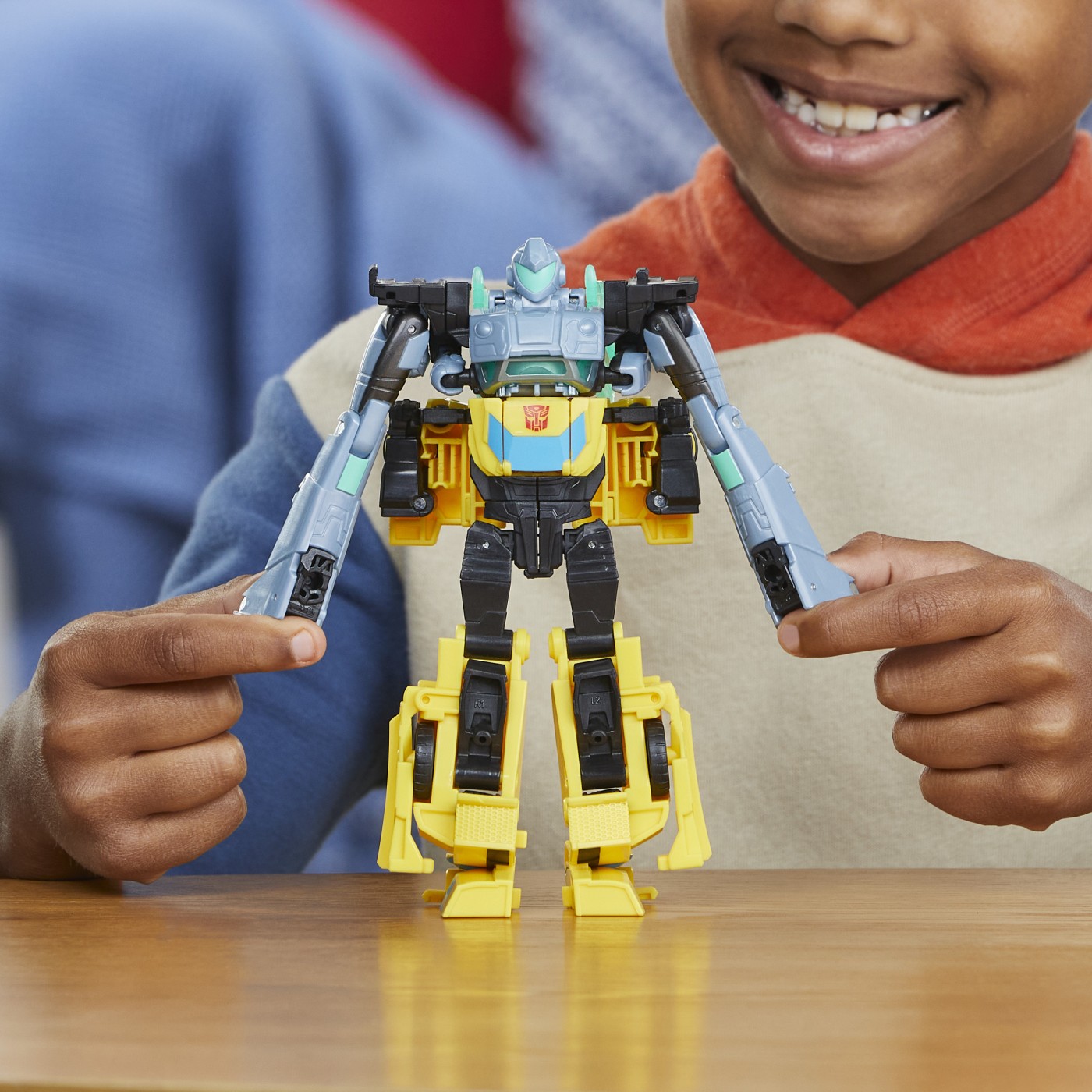 Set figurine Transformers EarthSpark Bumblebee si Mo Malto Cyber-Combiner