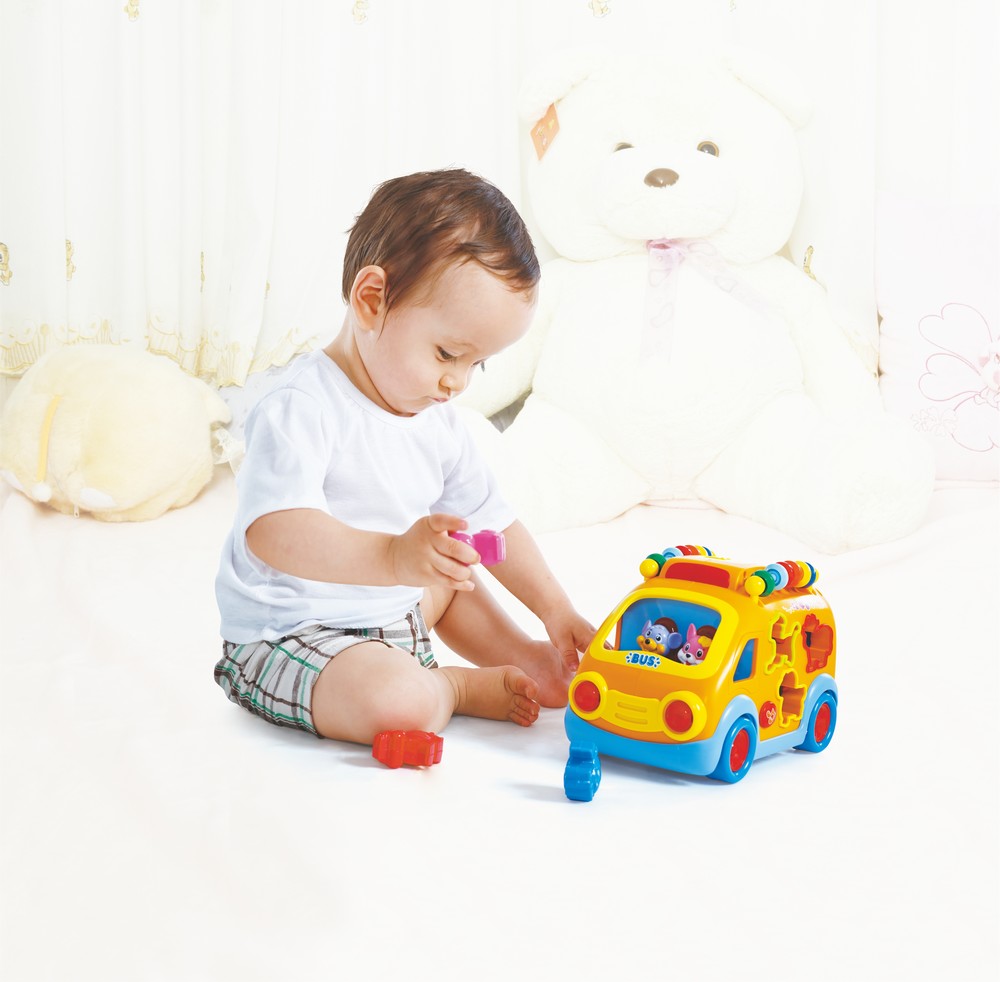 Camionetă sortator cu forme, lumini și sunete pentru copii 18 luni+