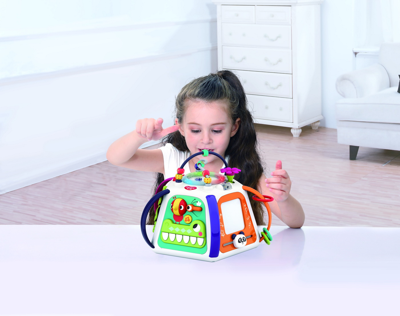 Piramidă interactivă pentru bebeluși cu activități, lumini și sunete