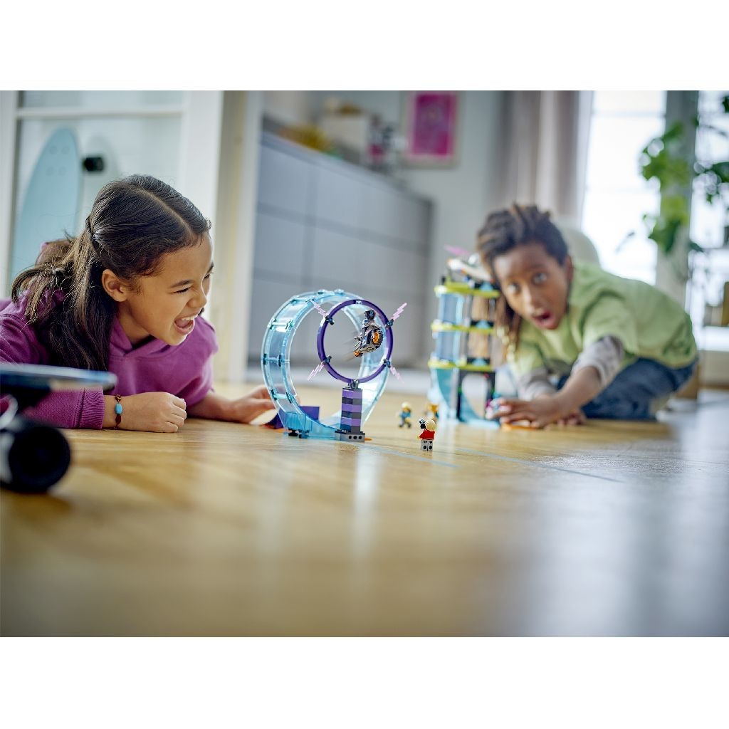 LEGO CITY PROVOCAREA SUPREMA DE CASCADORII PE MOTOCICLETA 60361