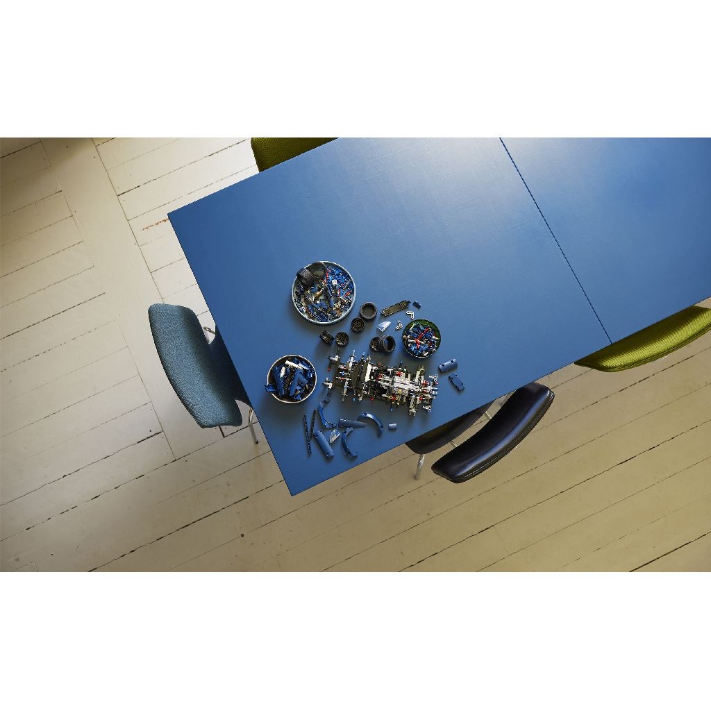 LEGO TECHNIC 2022 FORD GT 42154