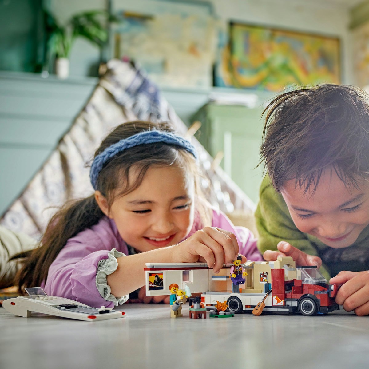 LEGO CITY RULOTA PENTRU AVENTURI DE VACANTA 60454