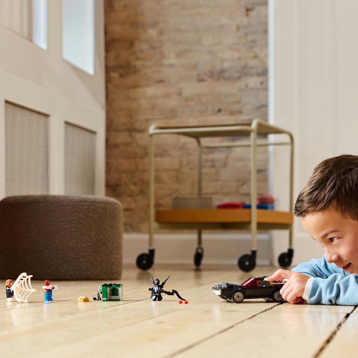 LEGO SUPER HEROES OMUL PAIANJEN VS. MASINA FORTOASA A LUI VENOM 76309