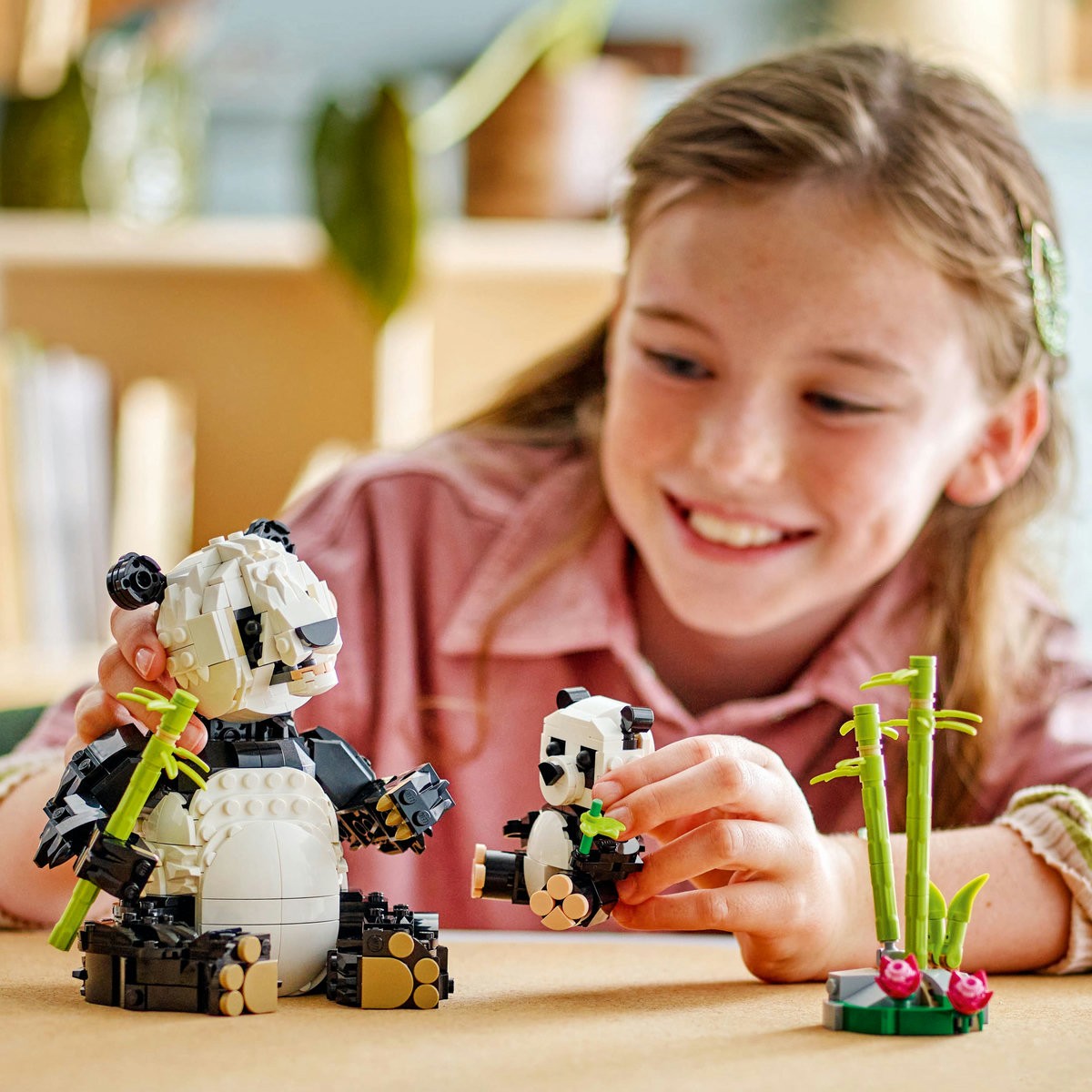 LEGO CREATOR ANIMALE SALBATICE: FAMILIA DE URSI PANDA 31165