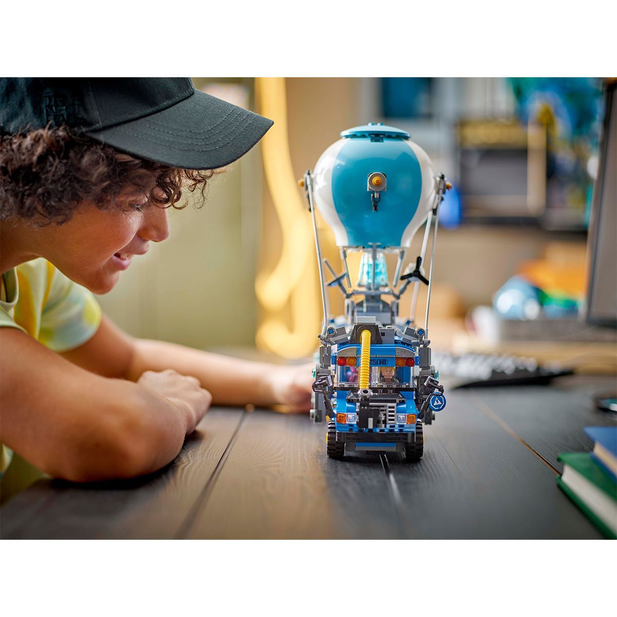 LEGO FORTNITE AUTOBUZUL DE LUPTA 77073