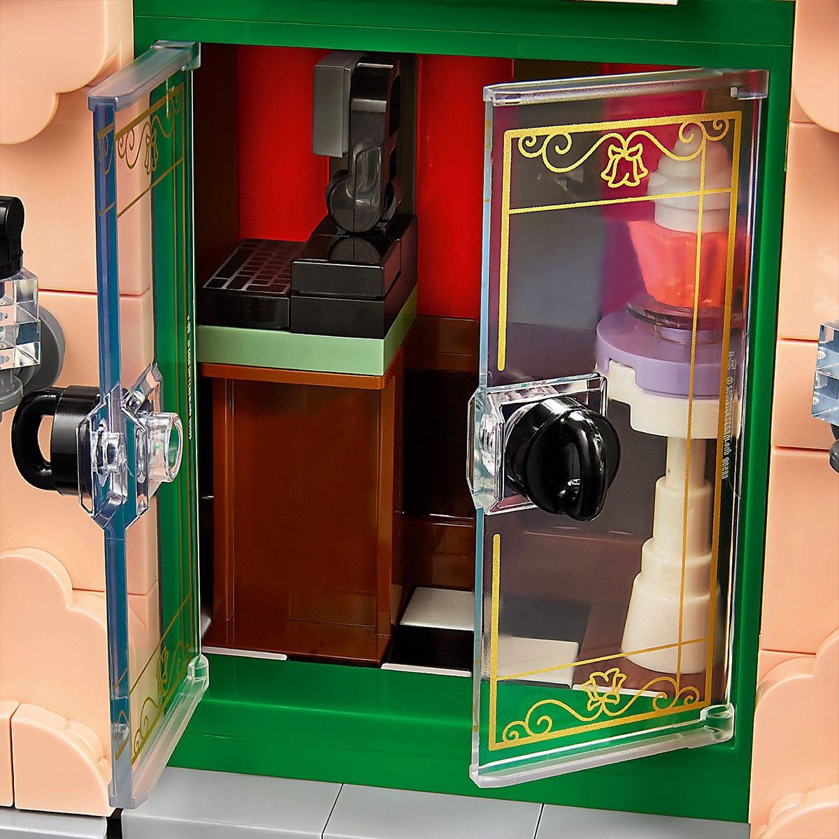 LEGO ICONS CAFENEA FRANTUZEASCA 10362