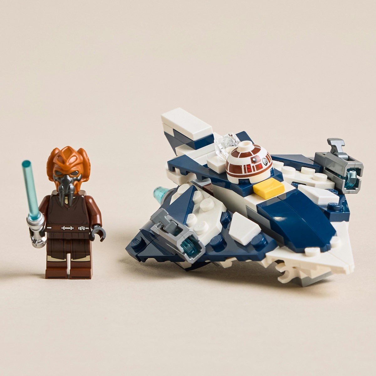 LEGO STAR WARS MICRONAVA DE LUPT JEDI STARFIGHTER A LUI PLO KOON 75400
