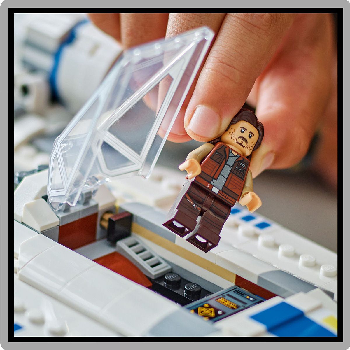 LEGO STAR WARS NAVA STELARA U-WING A REBELILOR 75399