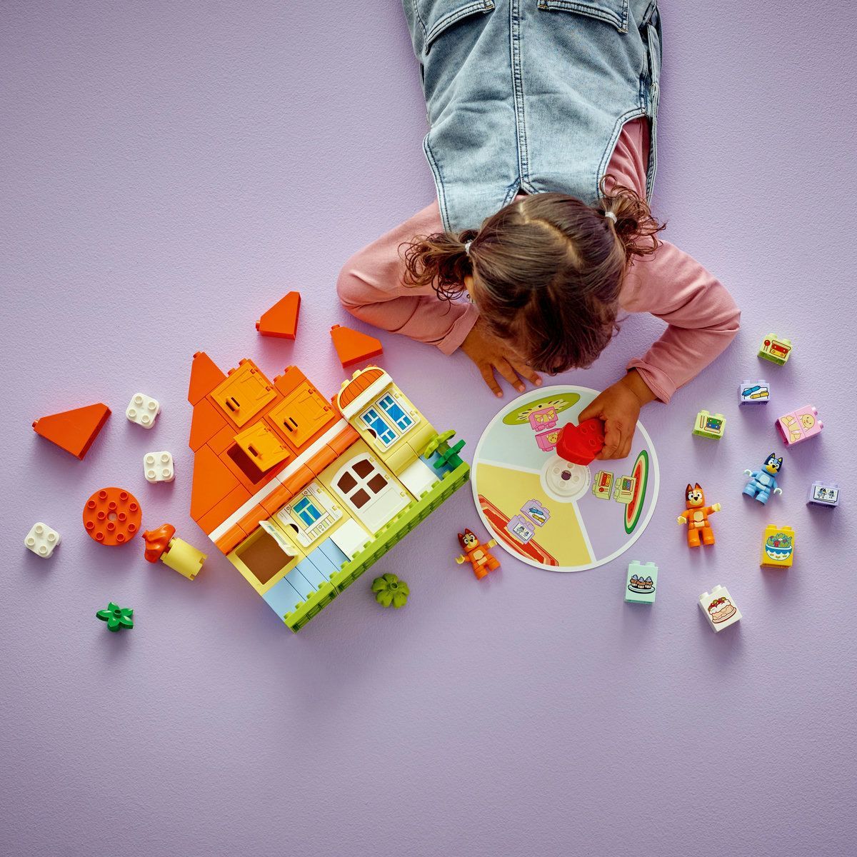 LEGO DUPLO Casa de familie a lui Blue cu joc de memorie 10459