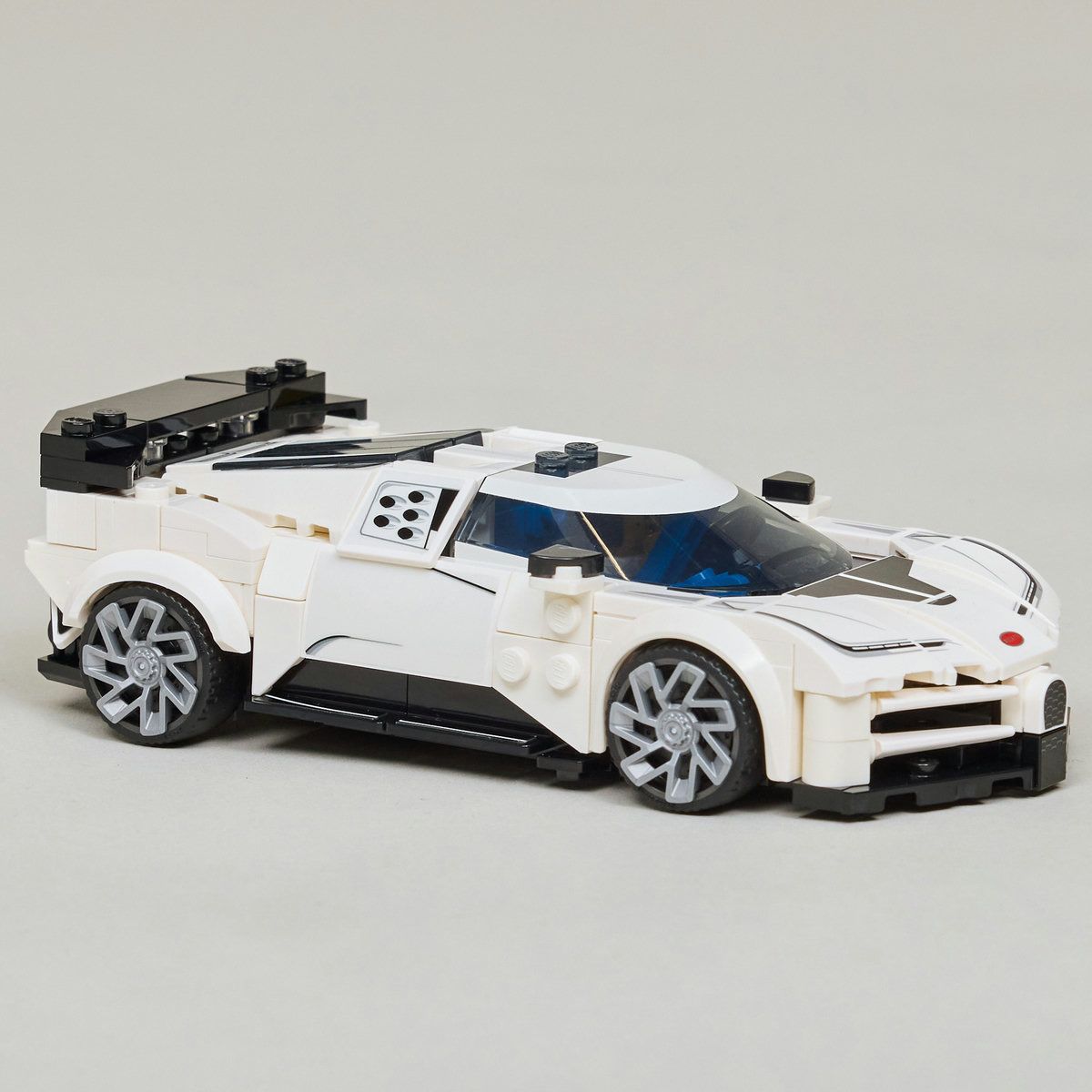 LEGO Speed Champions Bugatti Centodieci, hipermasina sport, 9+