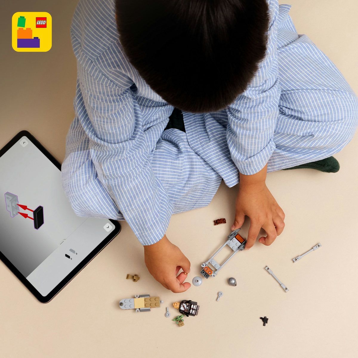 LEGO Star Wars Motocicleta rapidă a lui Mandalorian și Grogu 75436