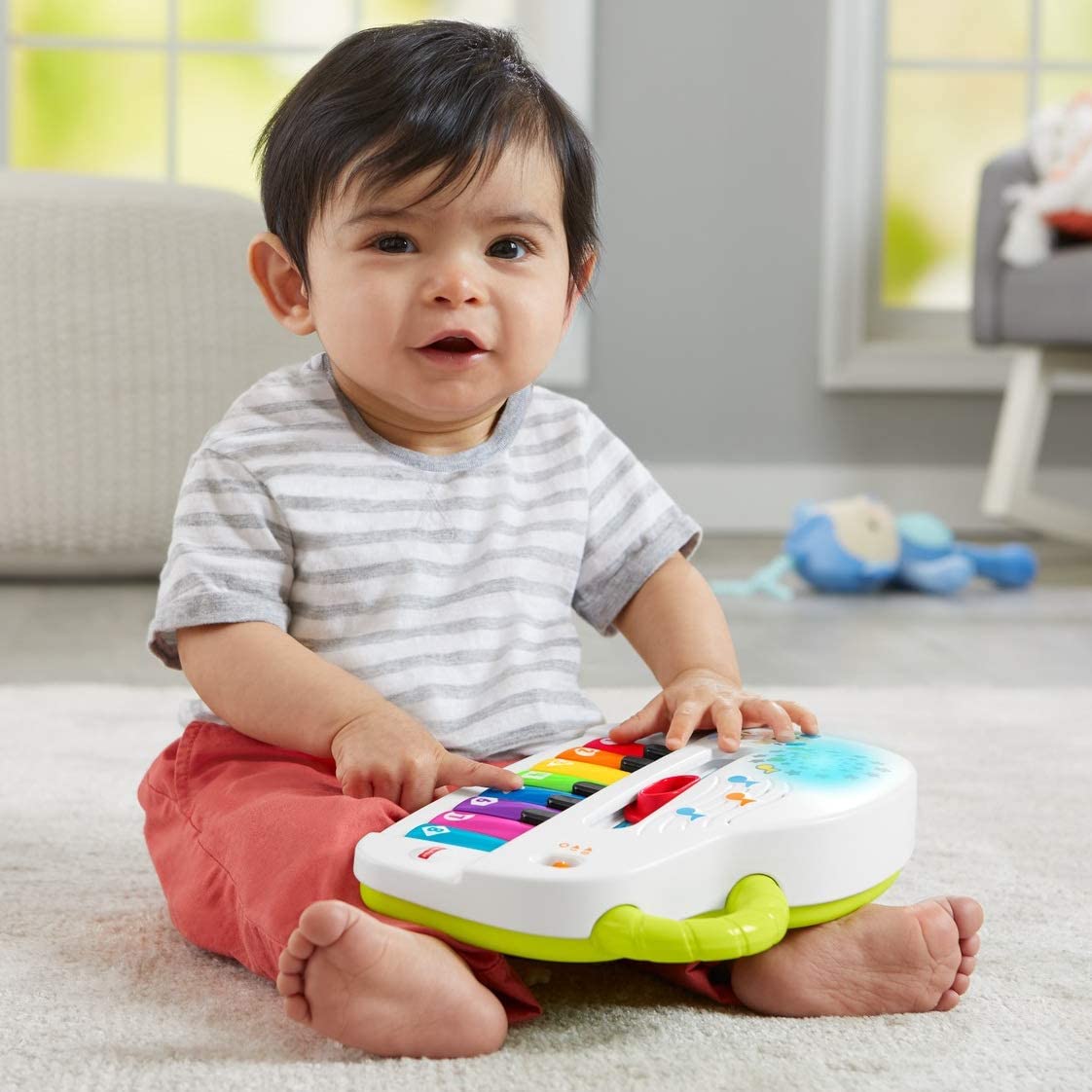 Pian interactiv Fisher-Price in limba romana cu lumini si 4 moduri