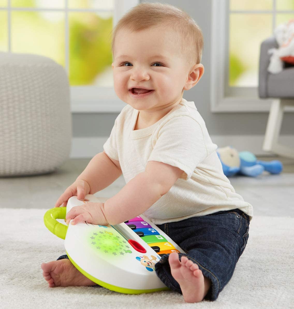 Pian interactiv Fisher-Price in limba romana cu lumini si 4 moduri