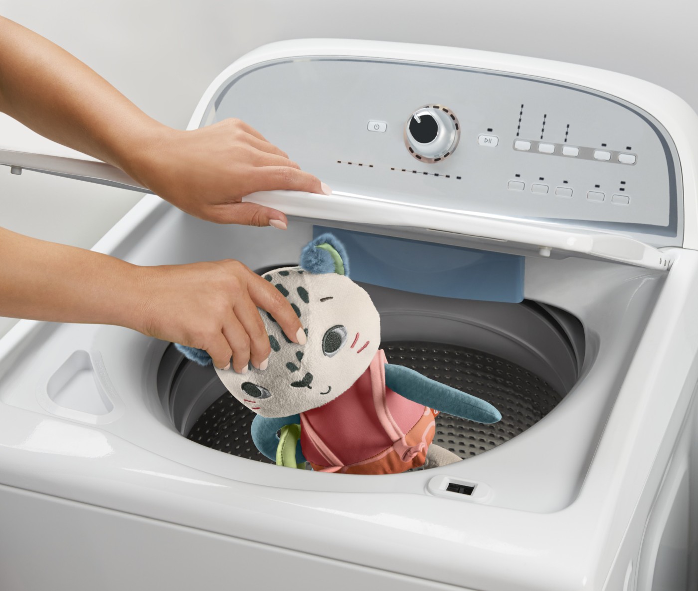 Jucărie de pluș leopard de zăpadă Fisher-Price pentru bebeluși 3 luni+