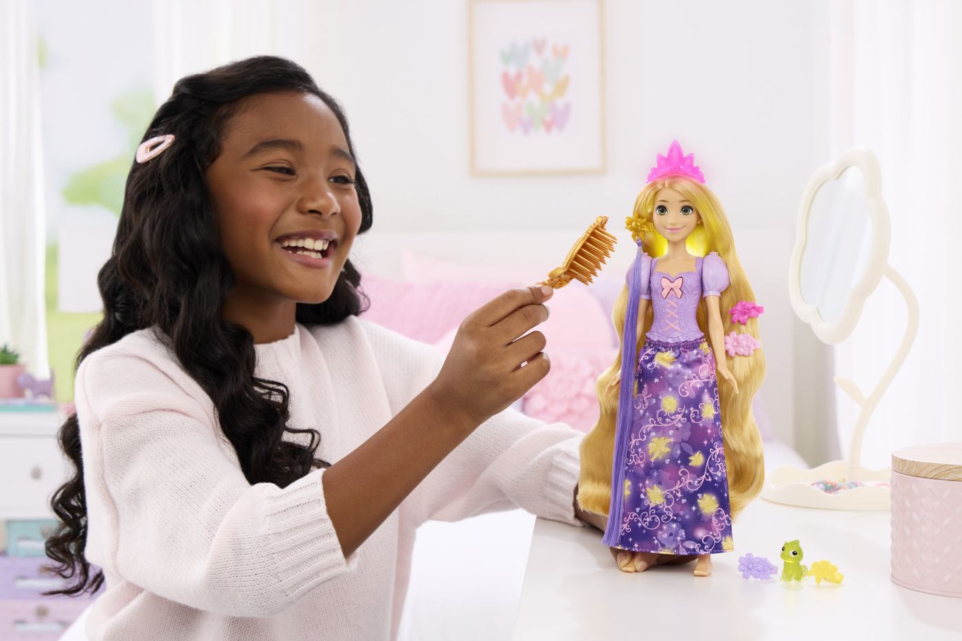 Papusa Rapunzel Disney Princess cu par magic si accesorii de coafat
