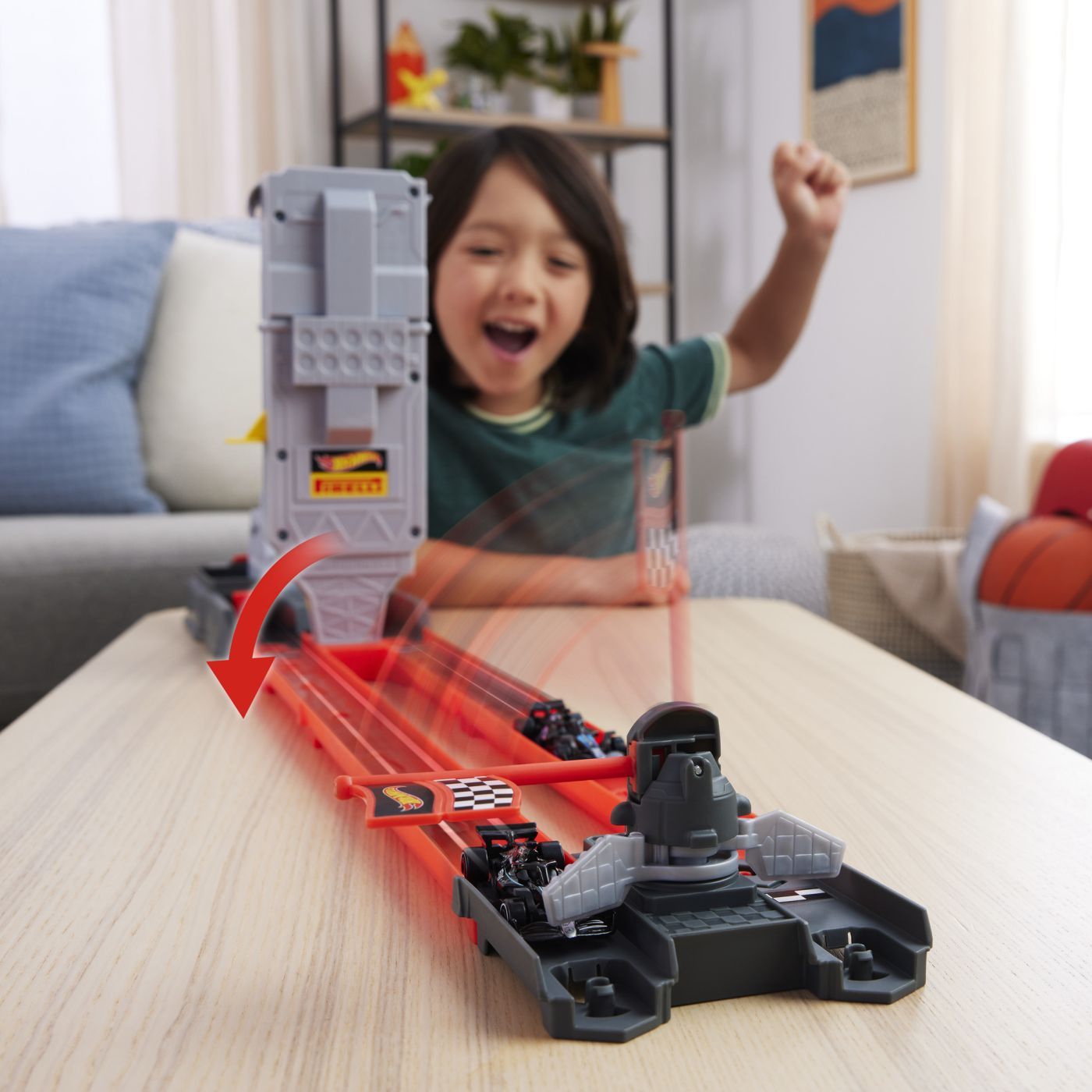 Circuit de curse Hot Wheels Formula 1 Grid Start cu 2 mașinuțe incluse