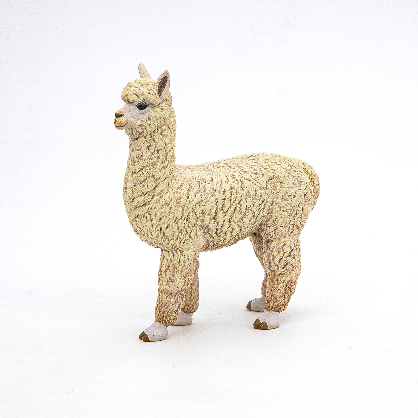 Figurina alpaca Papo pictata manual, animal realist pentru copii