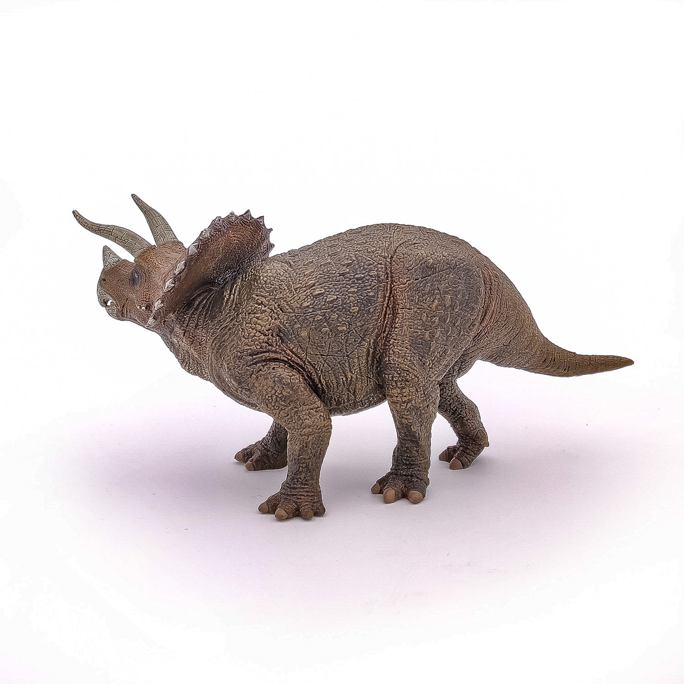 Figurina dinozaur Triceratops Papo, realistă, pictată manual