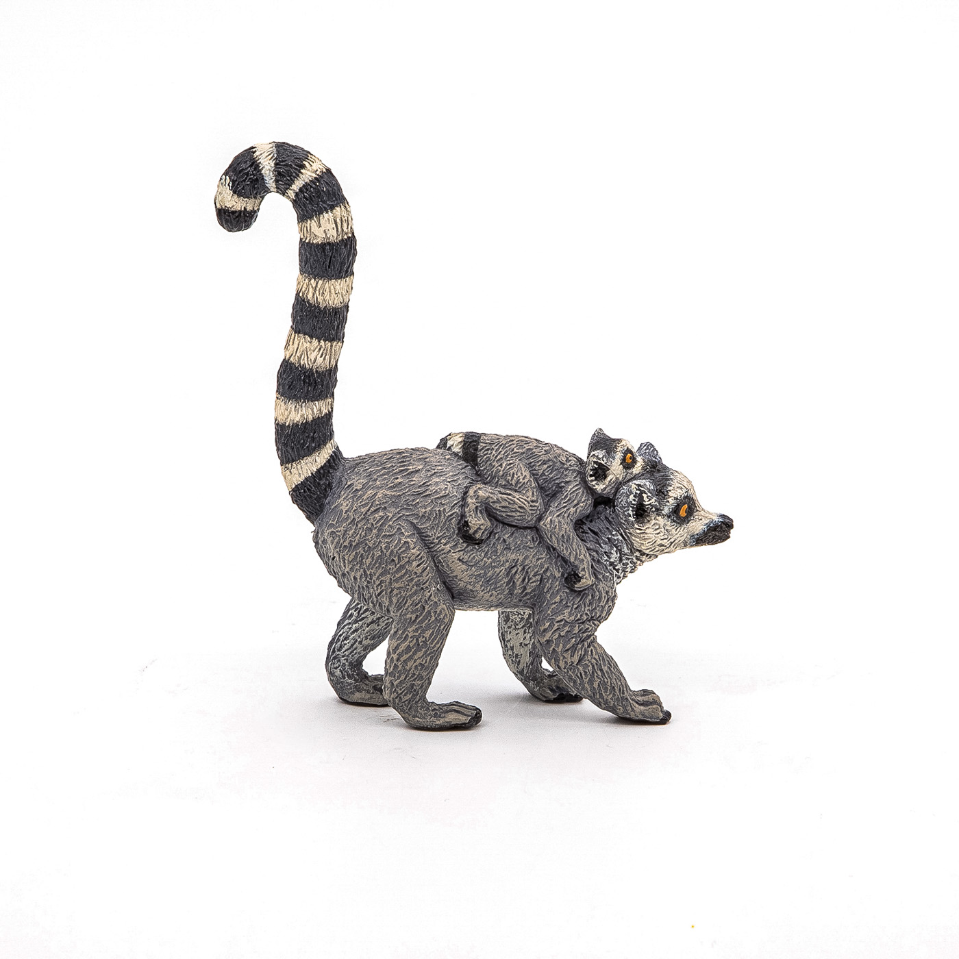 Figurina lemur cu pui Papo, pictata manual, pentru copii 3+ ani