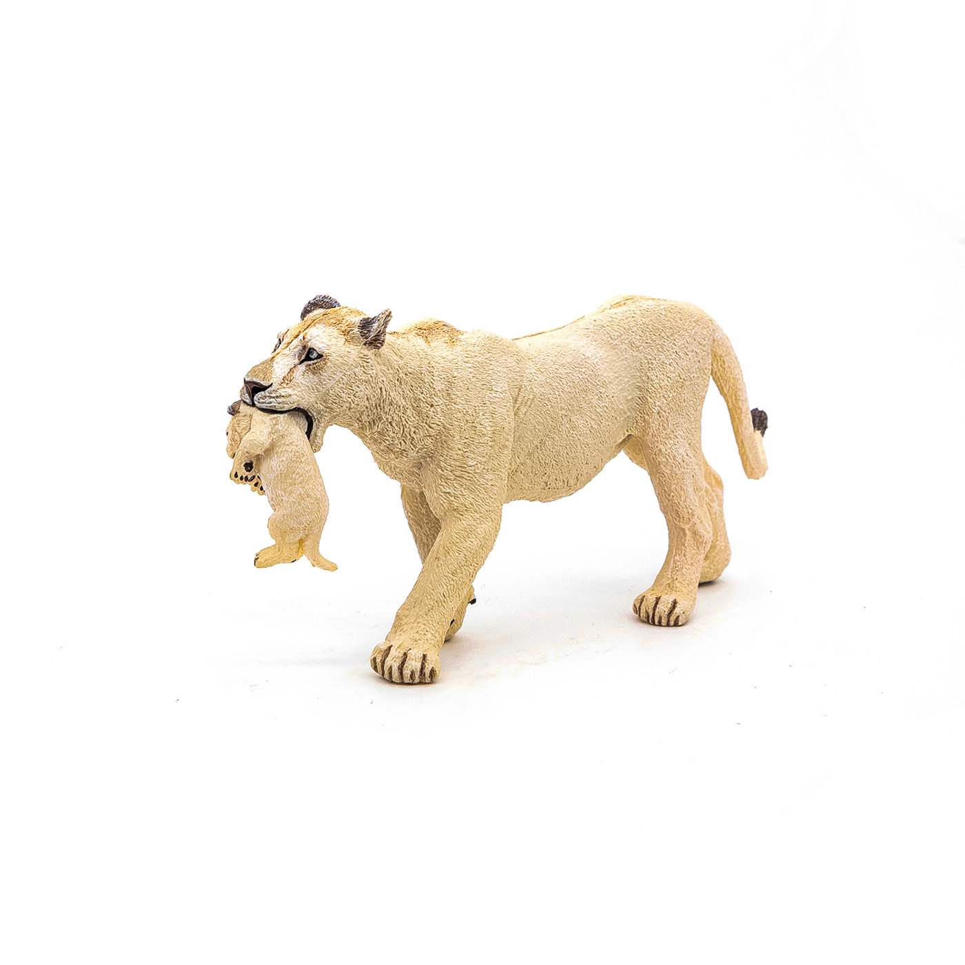 Figurina Papo leoaica alba cu pui, pictata manual, jucarie educativa