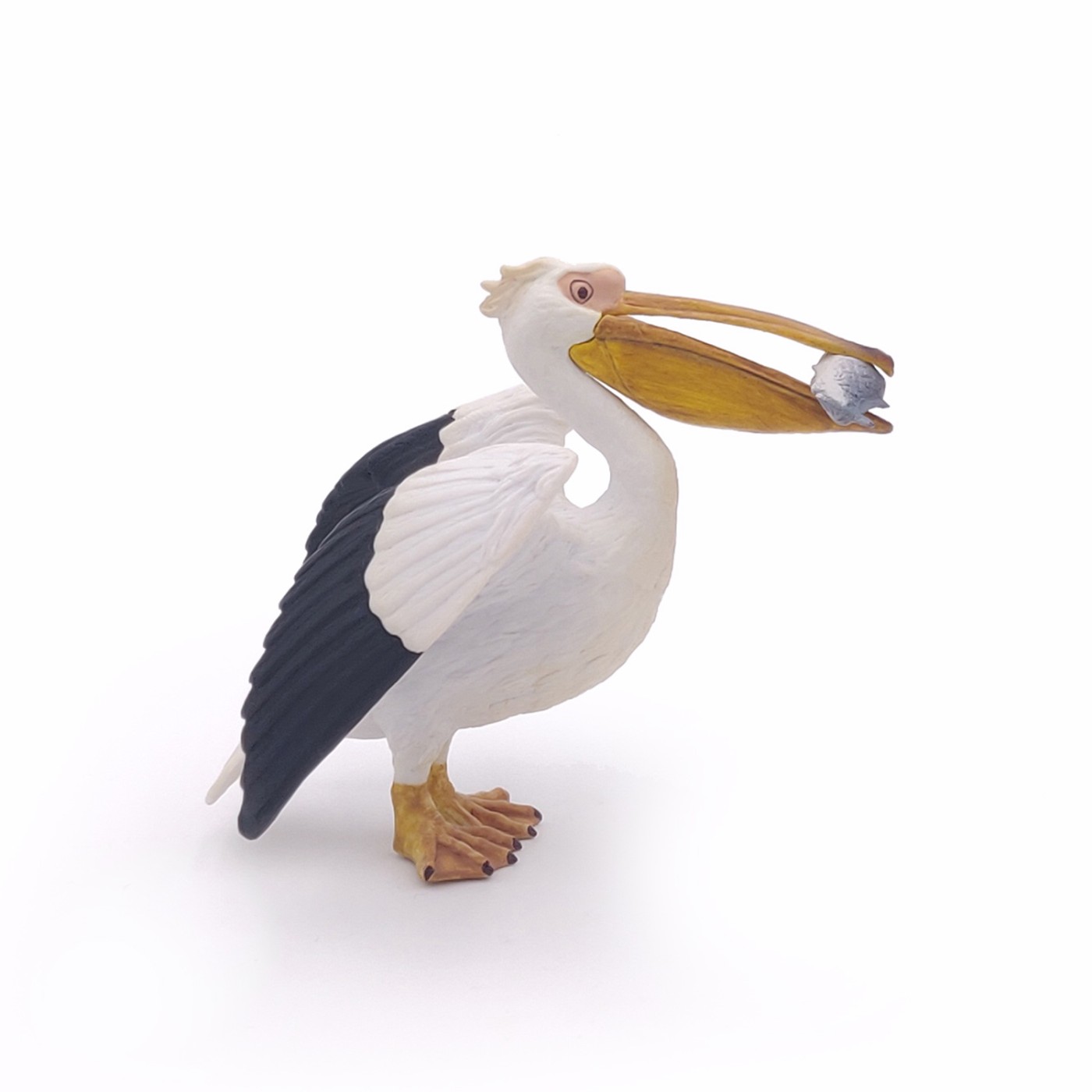 Figurina Papo Pelican cu peste, pictata manual, pentru copii 3+