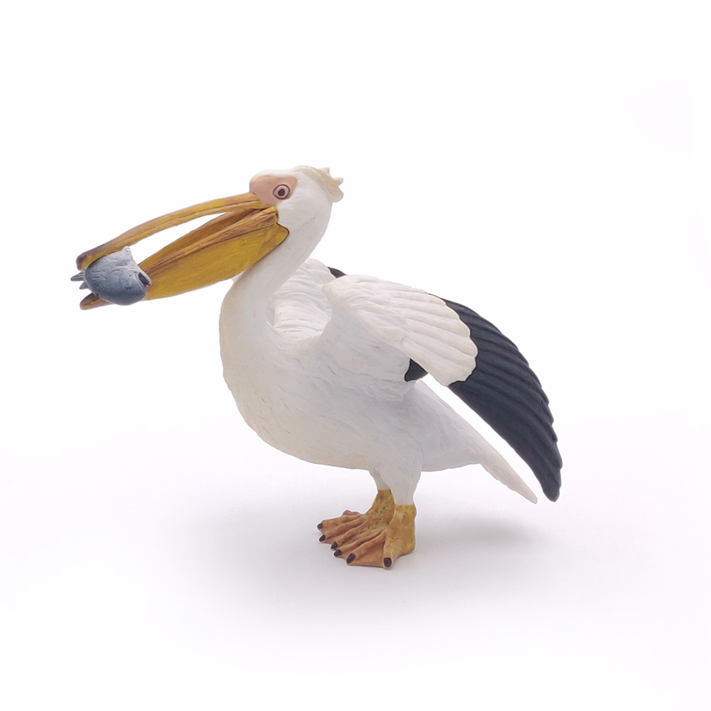 Figurina Papo Pelican cu peste, pictata manual, pentru copii 3+