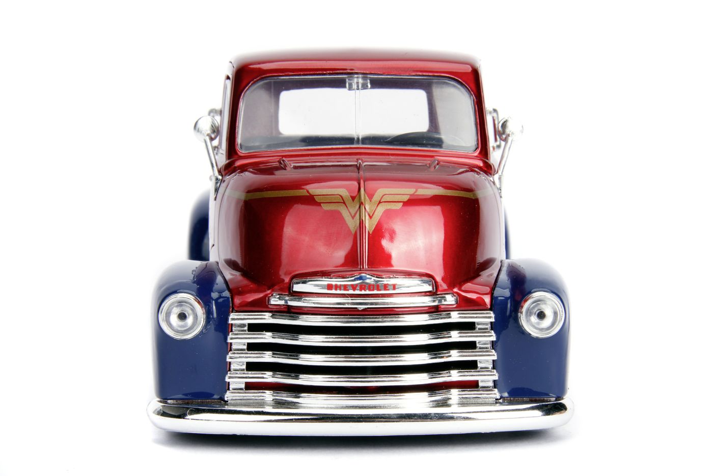 Masinuta metalica Wonder Woman 1952 Chevy COE cu figurina, scara 1:24
