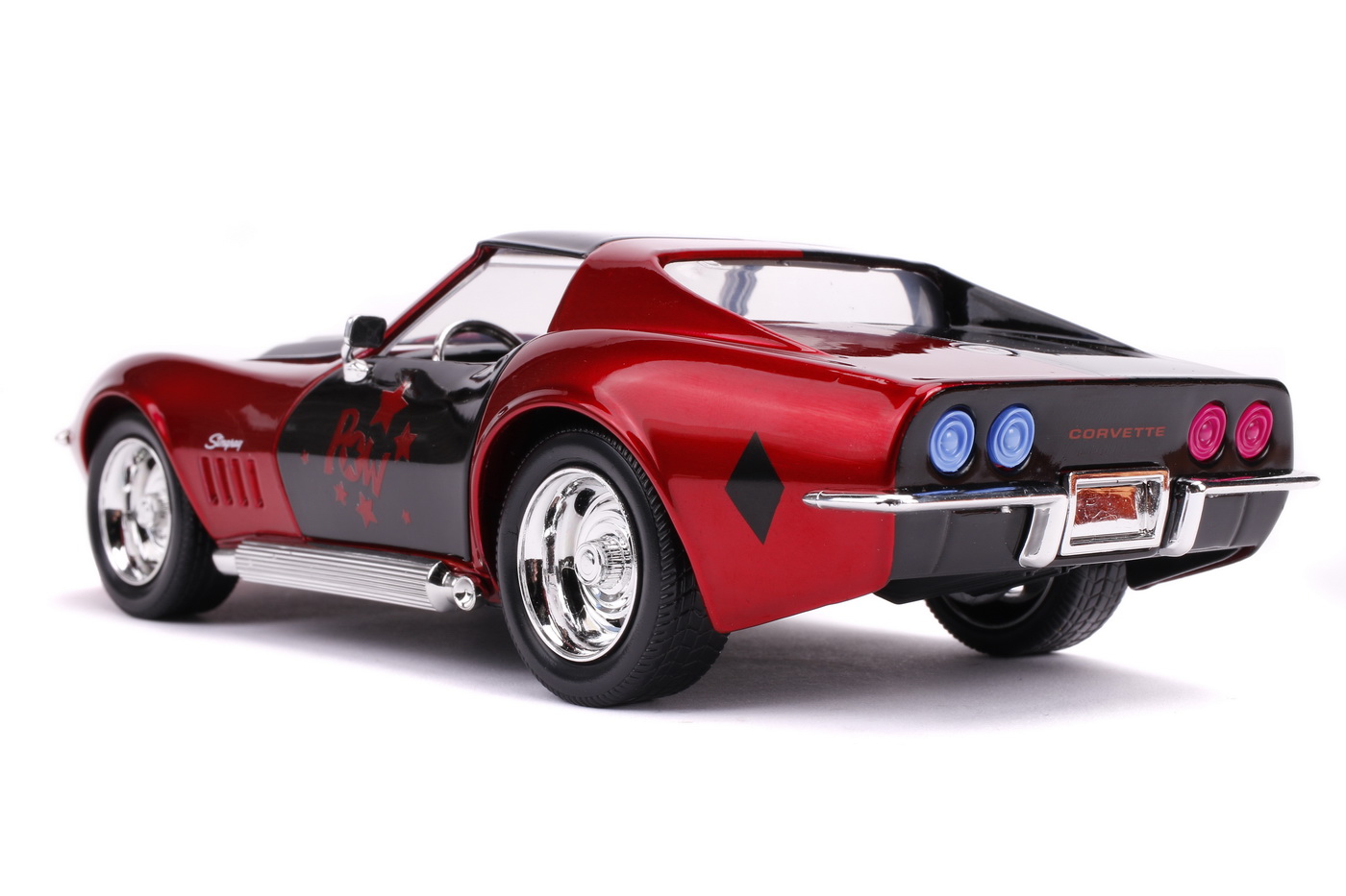 Mașinuță din metal Harley Quinn 1969 Chevy Corvette Stingray 1:24