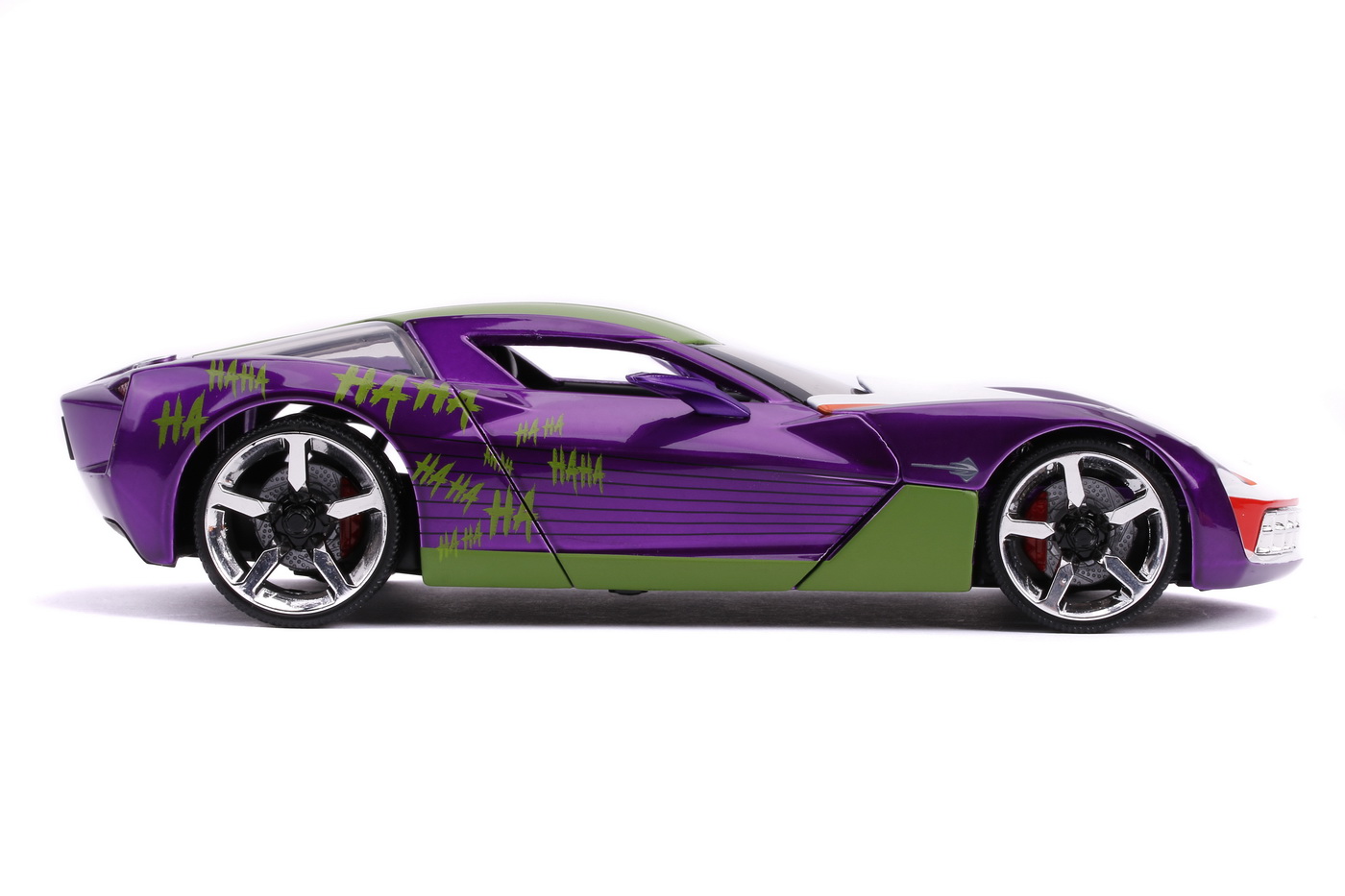 Mașinuță metalică Chevy Corvette Stingray 2009 cu figurina Joker, 1:24