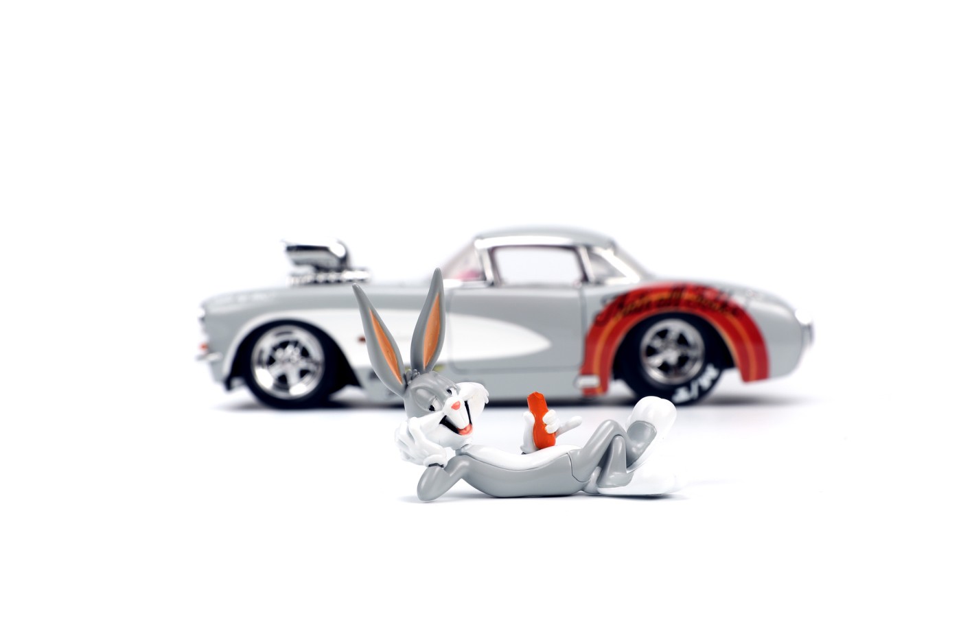 Masinuta metalica Bugs Bunny Chevrolet Corvette 1957, scara 1:24