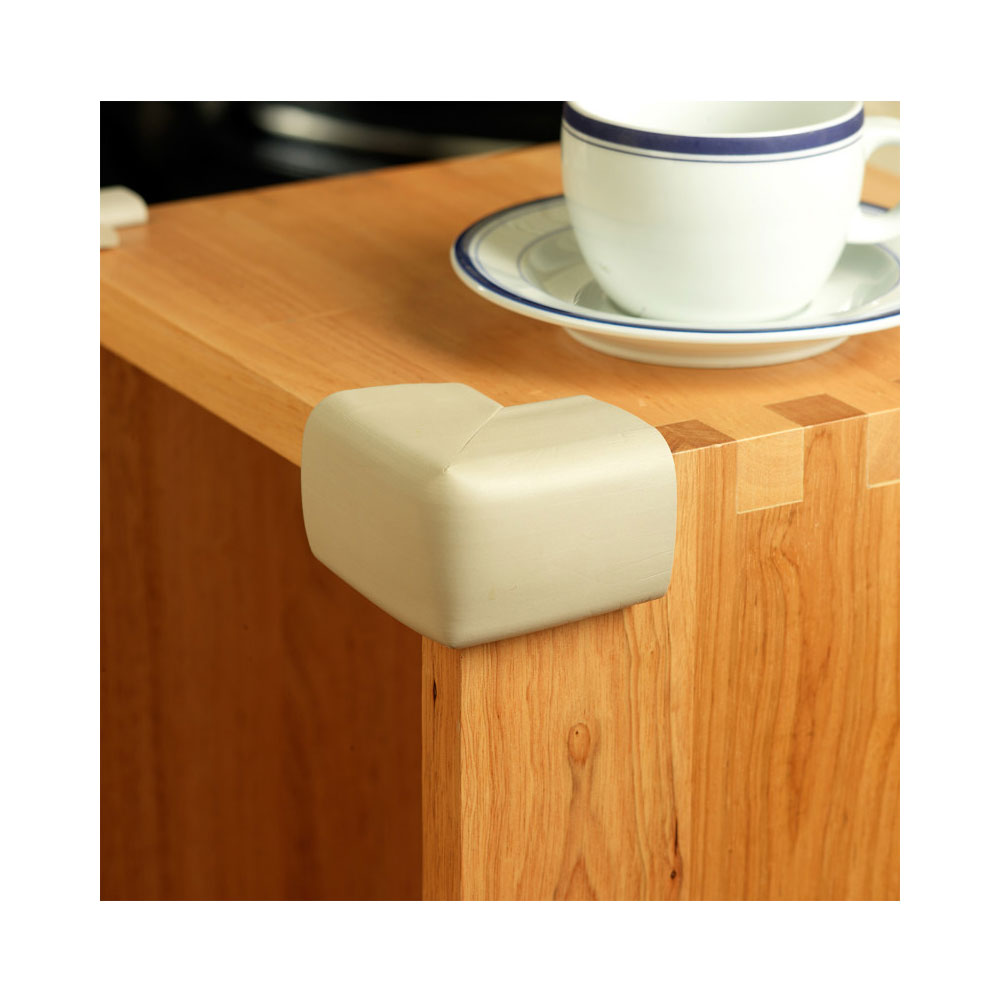 Set 4 protectii pentru colturi mobilier copii Clevamama 3054