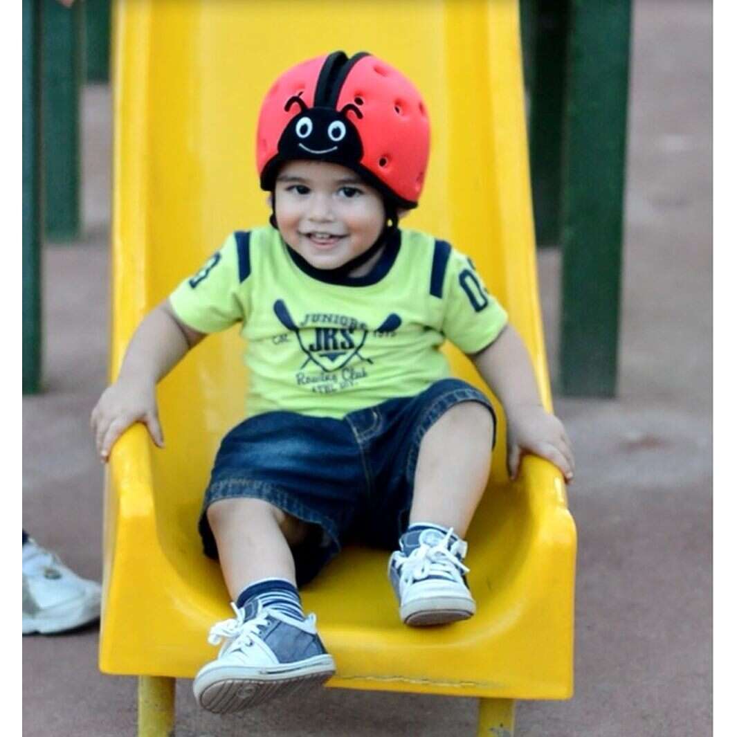 Cască de protecție bebeluși reglabilă, ultraușoară, roșie, 7-24 luni, SafeHead Ladybird