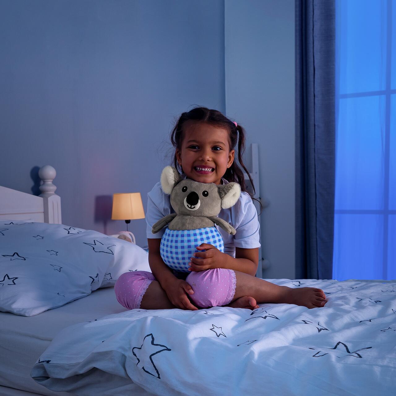 Koala de plus cu lampa de veghe, proiector stele si muzica, Reer