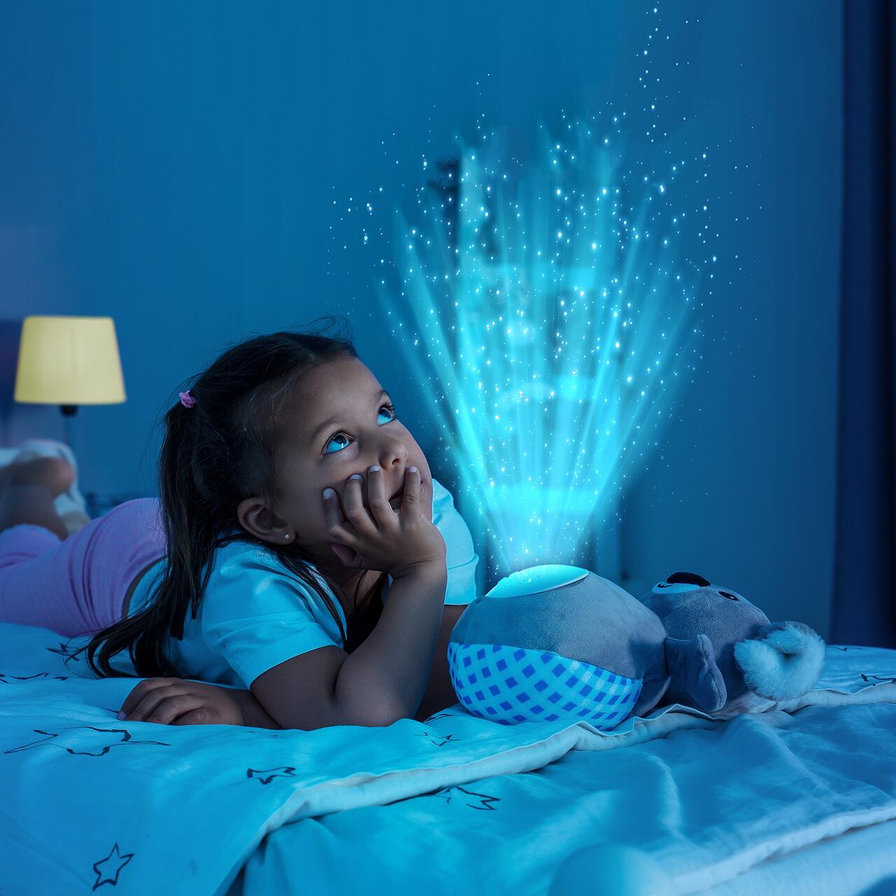 Koala de plus cu lampa de veghe, proiector stele si muzica, Reer