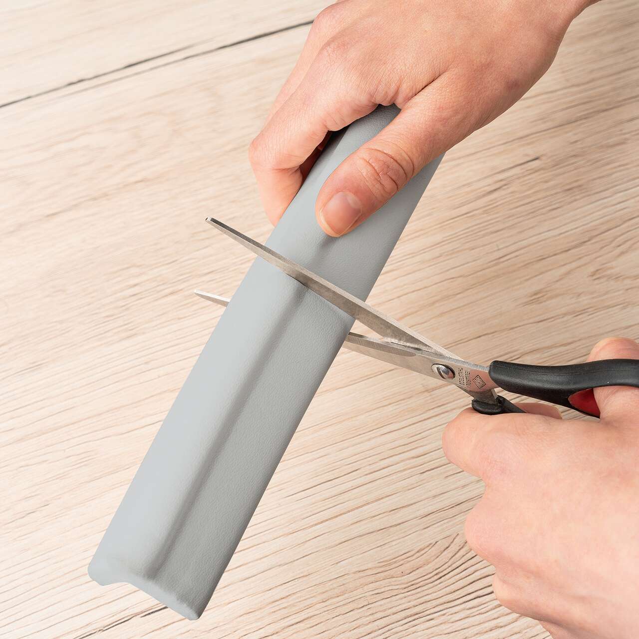 Set 2 benzi protectie muchii si colturi din spuma poliuretan, gri, 2 x 1 m, Reer