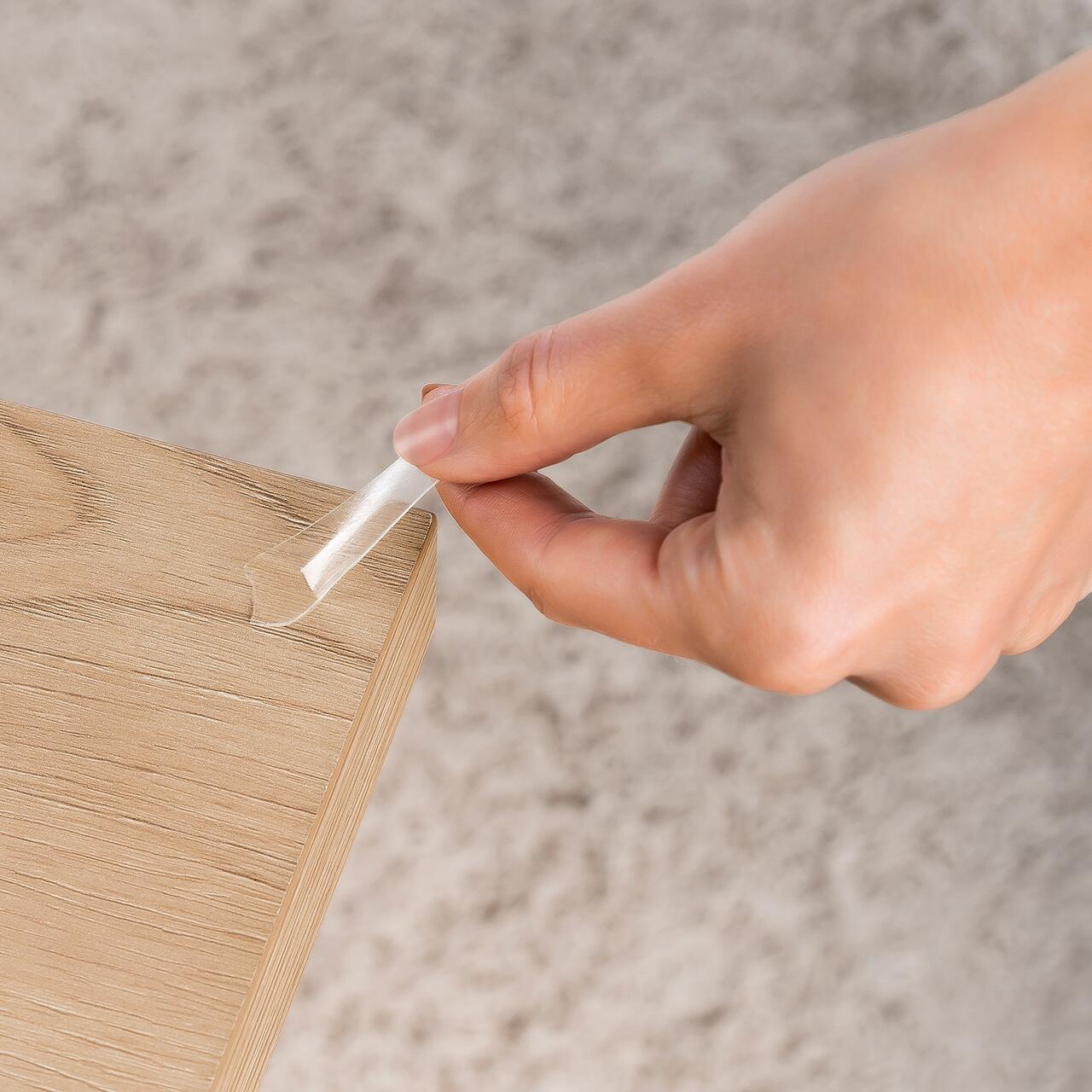 Set 4 protectii universale pentru colturi, din plastic transparent, cu banda adeziva, rezistente la muscaturi, fara PVC, Reer 82049