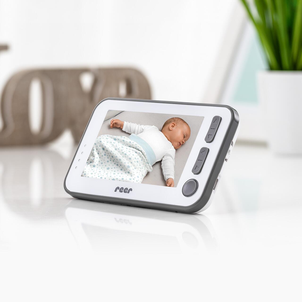 Video monitor digital pentru bebelusi cu camera rotativa si urmarire inteligenta a miscarii, REER BabyCam XL 80440