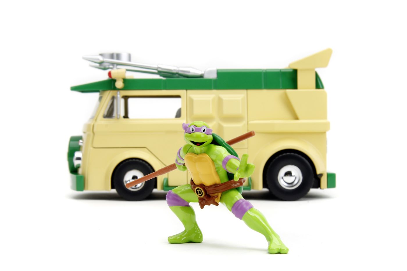 JADA NINJA SET FIGURINA DONATELLO SI VAGONUL DE PETRECERE 1:24
