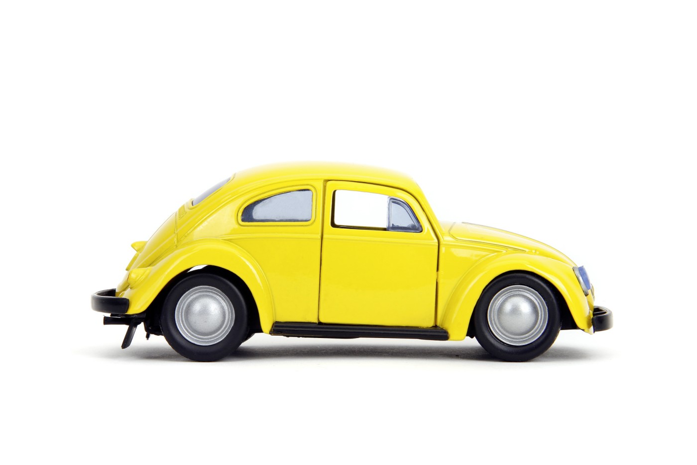 JADA TRANSFORMERS MASINUTA METALICA BUMBLEBEE VOLKSWAGEN BEETLE SCARA 1:32