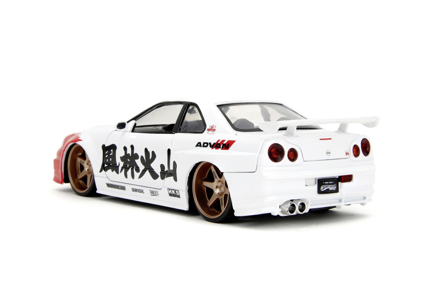 JADA SET FIGURINA METALICA 6CM SI MASINUTA NISSAN SKYLINE GTR SCARA 1 LA 24