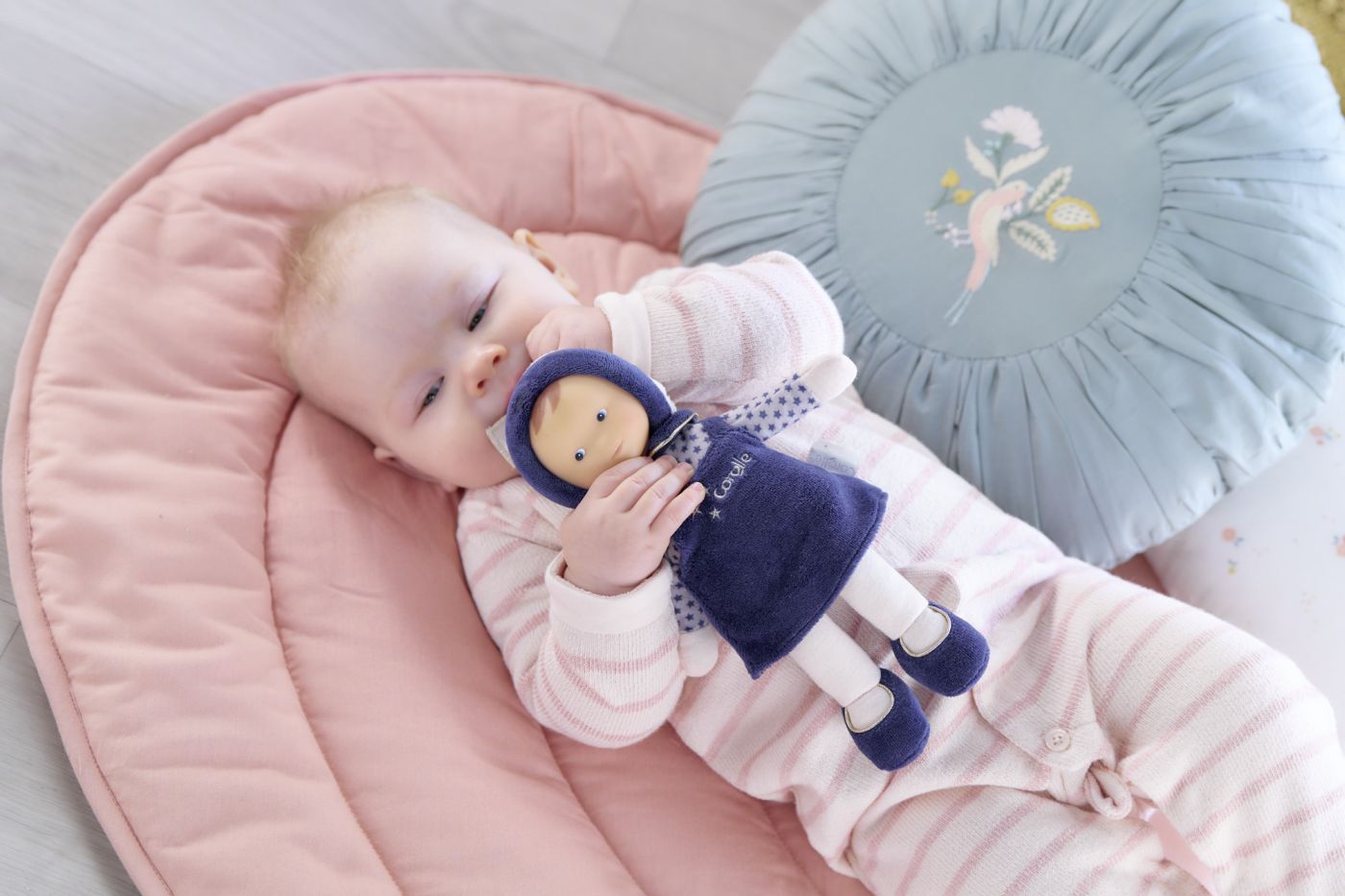 COROLLE MDC BEBELUS MISS NAVYBLUE STARRY DREAMS 25CM