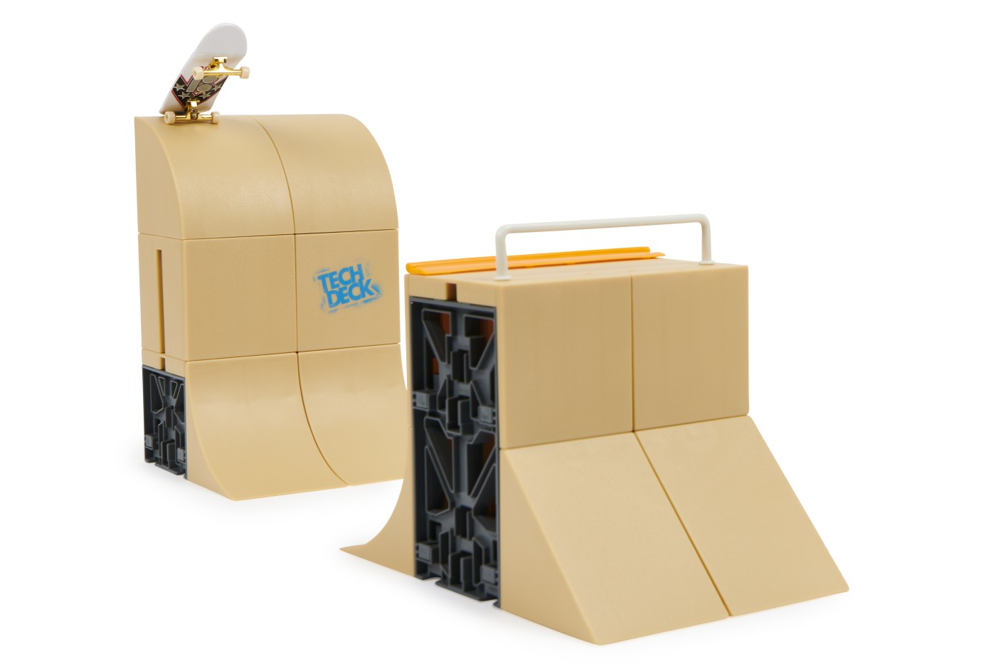 Rampa Tech Deck Mega Half Pipe Danny Way cu fingerboard inclus